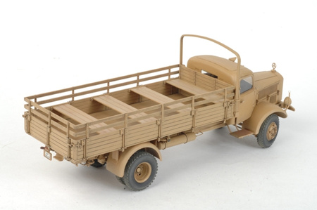 Heavy German Cargo Truck L 4500 S 1:35 | Zvezda 3596