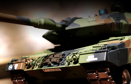 Czołg Zdalnie Sterowany German Leopard II A6 1:16 RTR 2,4Ghz Model RC | 3889-1B HENG LONG