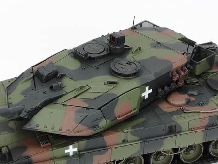 Leopard 2 A6 Tank "Ukraine" 1:35 | 25207 TAMIYA
