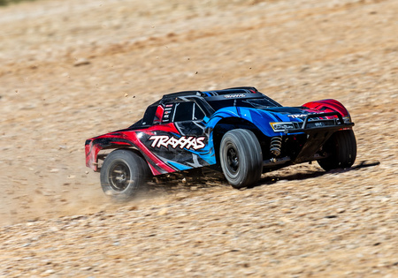 Traxxas Slash 4X4 Brushless Bezszczotkowy 1:10 2,4GHz Czerwono-Niebieski Samochód Zdalnie Sterowany Model RC | 68454-4