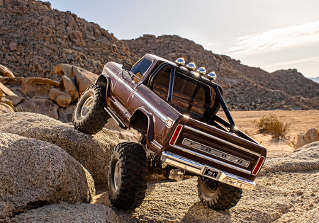 Traxxas TRX-4 Ford F-150 High Trail Edition 4X4 1:10 Brązowy Samochód Zdalnie Sterowany Model RC | 92046-4-BRWN
