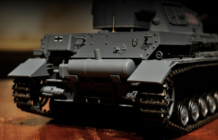 Czołg Zdalnie Sterowany German Panzerkampfwagen IV PzKpfw. IV Ausf. F2 Sd Kfz 161/1 1:16 RTR 2,4Ghz Model RC | 3859-1U HENG LONG