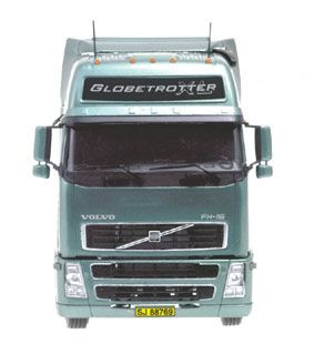 Volvo FH 16 Globetrotter XL | Italeri 3821