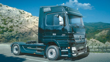 Mercedes-Benz "Black Actros" | Italeri 3841
