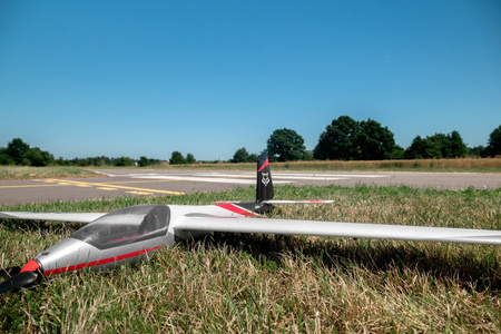 Motoszybowiec Kavan Swift S-1 2400mm ARF Czerwony Samolot Zdalnie Sterowany Model RC | KAV02.8083