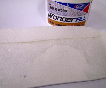 Szpachla Modelarska Lekka Biała Wonderfill do Drewna i Pianki 240ml | BD48 DELUXE MATERIALS