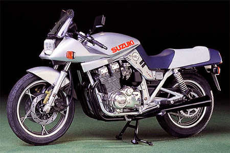 Suzuki GSX1100S Katana Kit - CF410 1:12 | Tamiya 14010
