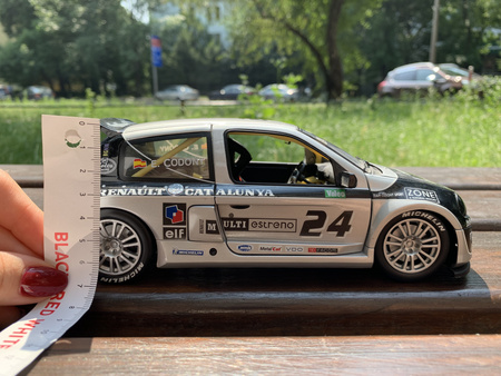 Renault Sport Clio V6 (1:18) | Kolekcjonerski Samochód Metalowy