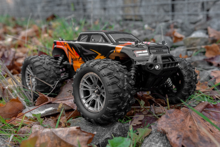 Tracker GRT-16 Monster Truck 1:16 (zielony) | KAV06.GRT16G KAVAN
