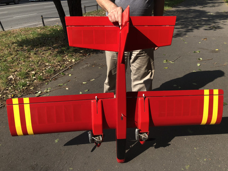 Samolot dwusilnikowy model spalinowy (1520mm)