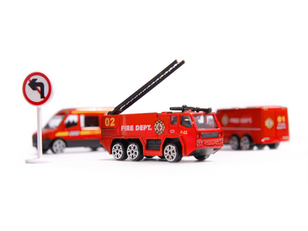 Samolot transportowy + 3 auta straż pożarna