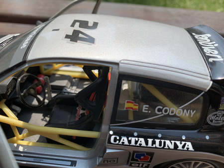 Renault Sport Clio V6 (1:18) | Kolekcjonerski Samochód Metalowy