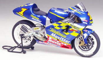 Telefonica MoviStar Suzuki RGZ '01 1:12 | Tamiya 14089