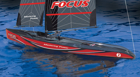 Focus V3 RTR Żaglówka Zdalnie Sterowana Model RC Czerwona Wysokość 2046mm Długość 995mm | 4ST308812V3R JOYSWAY