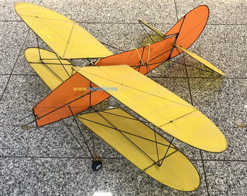 Samolot halowy z włókna węglowego i płótna KIT (680mm)