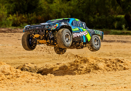 Traxxas Slash 4X4 VXL Ultimate 1:10 4WD Pomarańczowy Samochód Zdalnie Sterowany Model RC | 68277-4-ORNG