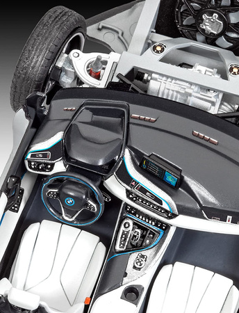 BMW i8 (model set) 1:24 | 67008 REVELL