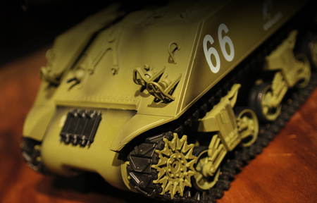 Czołg Zdalnie Sterowany U.S. Medium Tank M4A3 Sherman 1:16 RTR 2,4Ghz Model RC | 3898-1B HENG LONG