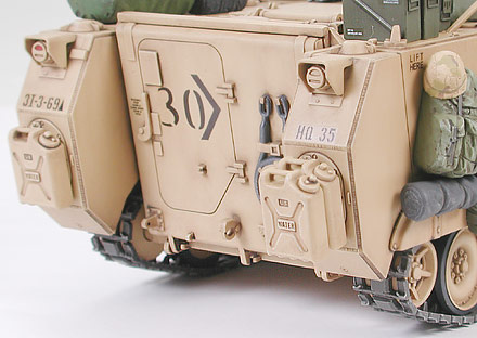 US M113A2 Armored Personnel Carrier Desert Version 1:35 | Tamiya 35265