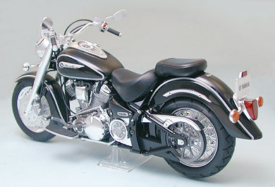 Yamaha XV1600 Roadstar 1:12 | Tamiya 14080