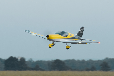 Bristell B23 1600mm ARF (żółty) | KAV02.8079 KAVAN