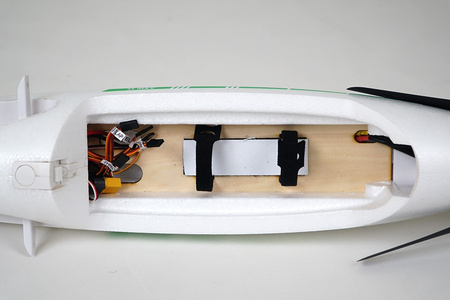Motoszybowiec FMS ASW-17 2500mm ARF Samolot Zdalnie Sterowany Model RC | 4ST18100-A
