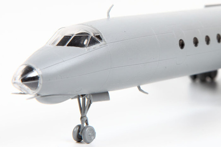 Tupolev Tu-134B 1:144 | Zvezda 7007