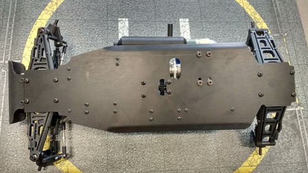 Podwozie z silnikiem spalinowym 3,5ccm Audi TT Carson 2wd 1:8