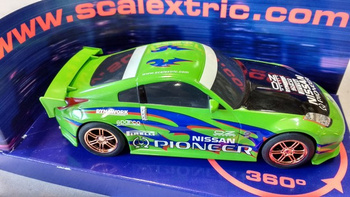 SCALEXTRIC C2671 Nissan 350Z "Pioneer" Drift