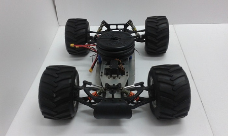 Specjalistyczna platforma jeżdżąca RC (1:5)