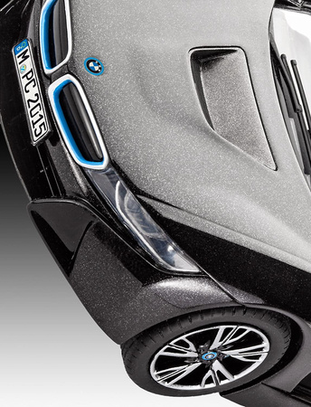 BMW i8 (model set) 1:24 | 67008 REVELL