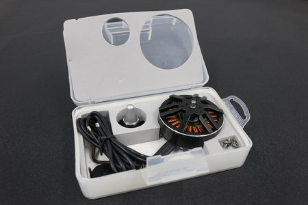 Silnik Bezszczotkowy Emax MT5210 160KV CW 8S Wał 6mm Ciąg 2750g | MT5210CW