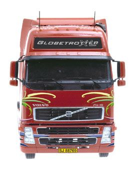 Volvo FH 16 Globetrotter XL | Italeri 3821