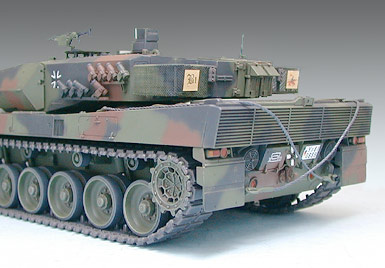 Leopard 2 A5 Main Battle Tank 1:35 | Tamiya 35242