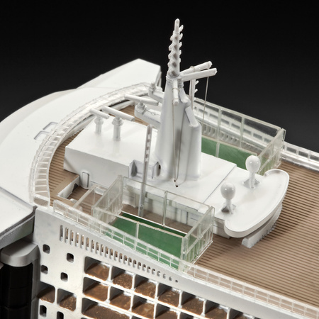 Queen Mary 2 (Ocean Liner) 1:700 | 05231 REVELL