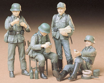 German Soldiers at Rest 1:35 | Tamiya 35129