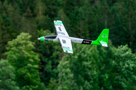 Motoszybowiec Kavan Pulse 2200mm V2 ARF Zielony Samolot Zdalnie Sterowany Model RC | KAV02.8092