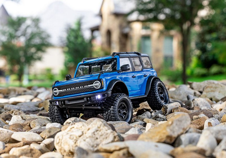TRX-4M Ford Bronco 1:18 (niebieski) | 97074-1BLUE TRAXXAS