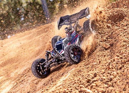 Traxxas Jato 4x4 BL-2S 1/8 Samochód Zdalnie Sterowany Czarny | 90154-4-BLK