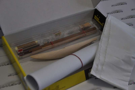 Szkuner Bluenose Model Drewniany Żaglowiec 1/160 270mm | MM11 MINI MAMOLI