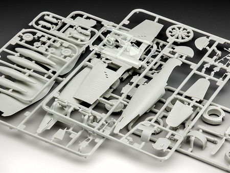 F4U-4 Corsair (model set) 1:72 | 63955 REVELL