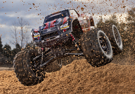 Traxxas X-Maxx 8S 4X4 1:5 Czerwony Samochód Zdalnie Sterowany Model RC | 77096-4-RED