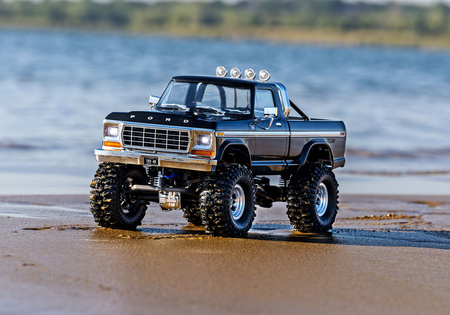 TRX-4M 1979 Ford F-150 1:18 (brązowy) | 97044-1BRWN TRAXXAS