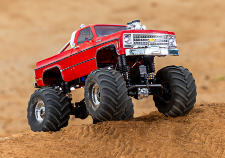 TRX-4MT 1979 Chevrolet K-10 1:18 (czerwony) | 98064-1-RED TRAXXAS