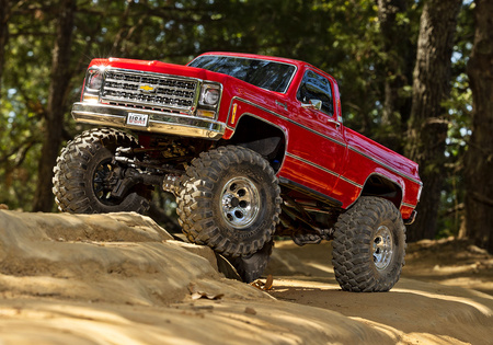 TRX-4 CHEVROLET K10 High Trail Edition 1/10 Czerwony | 92056-4-RED TRAXXAS