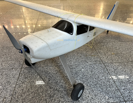 Samolot piankowy ARF (1630mm)