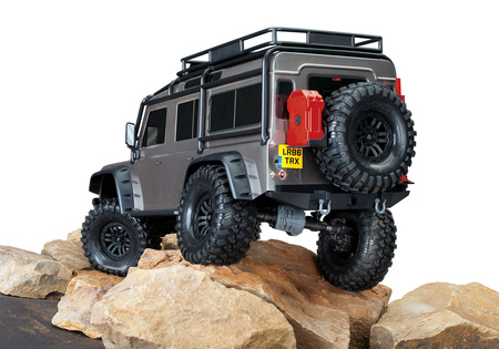 NOWY! TRX-4 Land Rover Defender Bezspinkowy Clipless Body 1/10 (srebrny) | 82256-4 TRAXXAS