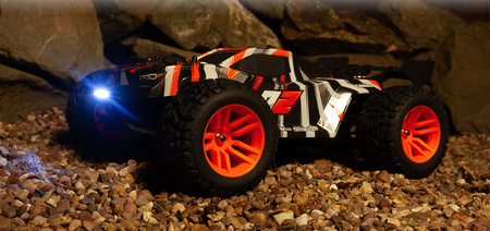 Maverick Quantum2 XT Stadium Truck 4WD 1/10 Pomarańczowy Samochód Zdalnie Sterowany Model RC | 150403