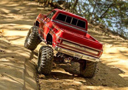 TRX-4 CHEVROLET K10 High Trail Edition 1/10 Czerwony | 92056-4-RED TRAXXAS