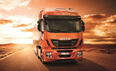 IVECO STRALIS HI-WAY | Italeri 3899